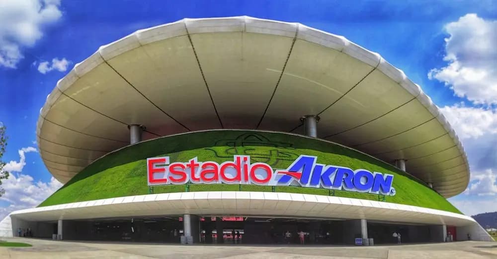 Exterior del estadio de las Chivas