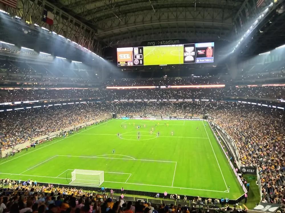 Interior durante un partido de fútbol