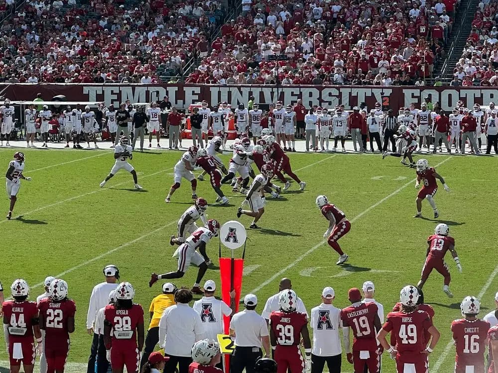 Interior durante un partido de los Temple Owls